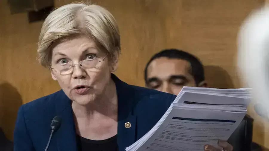 Elizabeth Warren Demands World Liberty Financial Be Denied Banking License